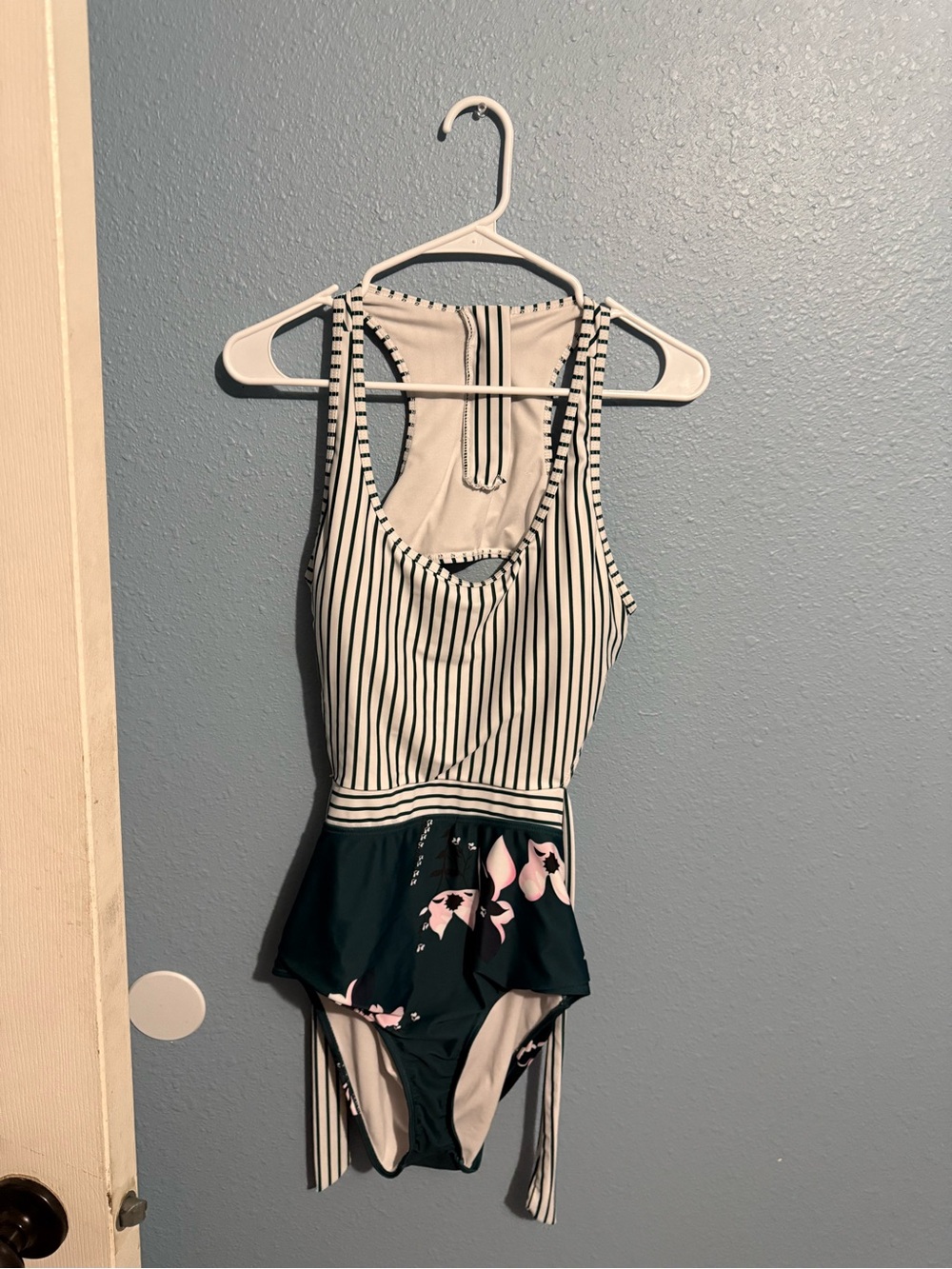 Source Unknown Black & White Striped One-Piece with Dark Green Floral Peplum